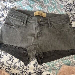 Hollister Size5 (adults not junior) gray shorts